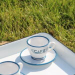 Tasse expresso Café blanche et bleue et sa sous-tasse