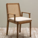 Chaise accoudoirs dos cannage Pablo Chehoma