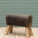 Tabouret Cheval Daim déco campagne Chehoma