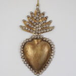 Suspension ex-voto boîte vieil or antique et diamants Chehoma