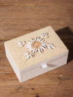 Boite rectangulaire brodée coquillages Chehoma